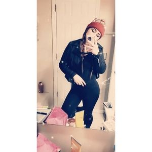 Meet your Posher, Angela